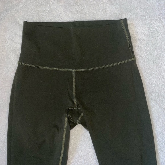 Lululemon 21 Inch Army Green Leggings - Picture 4 of 11